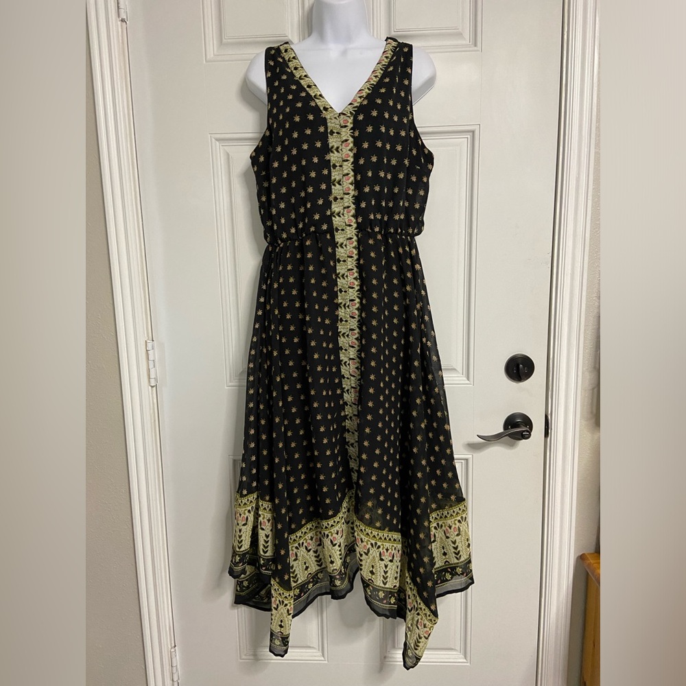 D3- MAGIC Black Floral Asymmetrical Hem Midi Dress